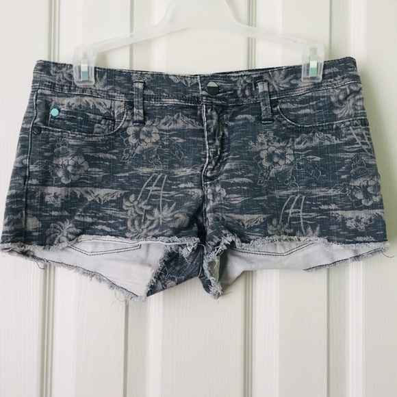 Roxy Pants - Roxy Tropical Grey Shorts